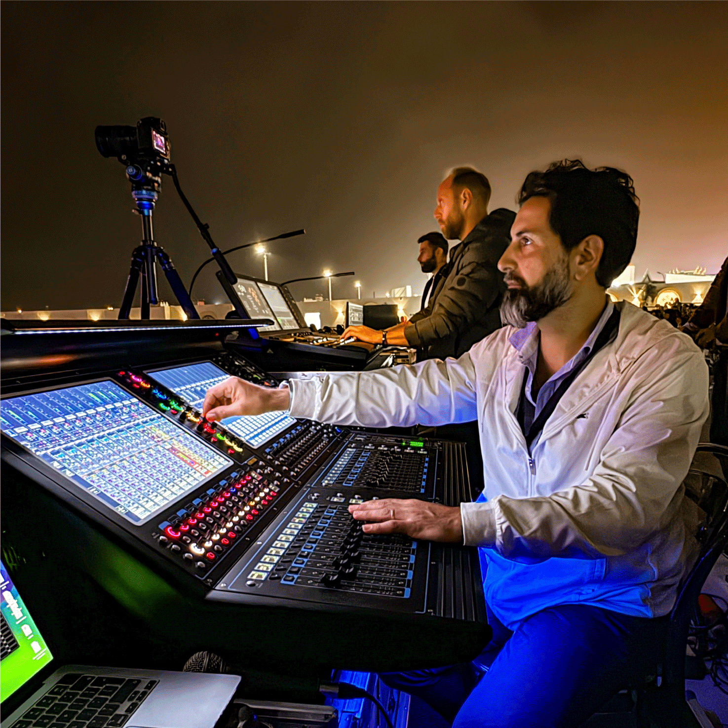 Creative Manner Design Lorem Ipsum Sit Amet Consectetur dipisi?