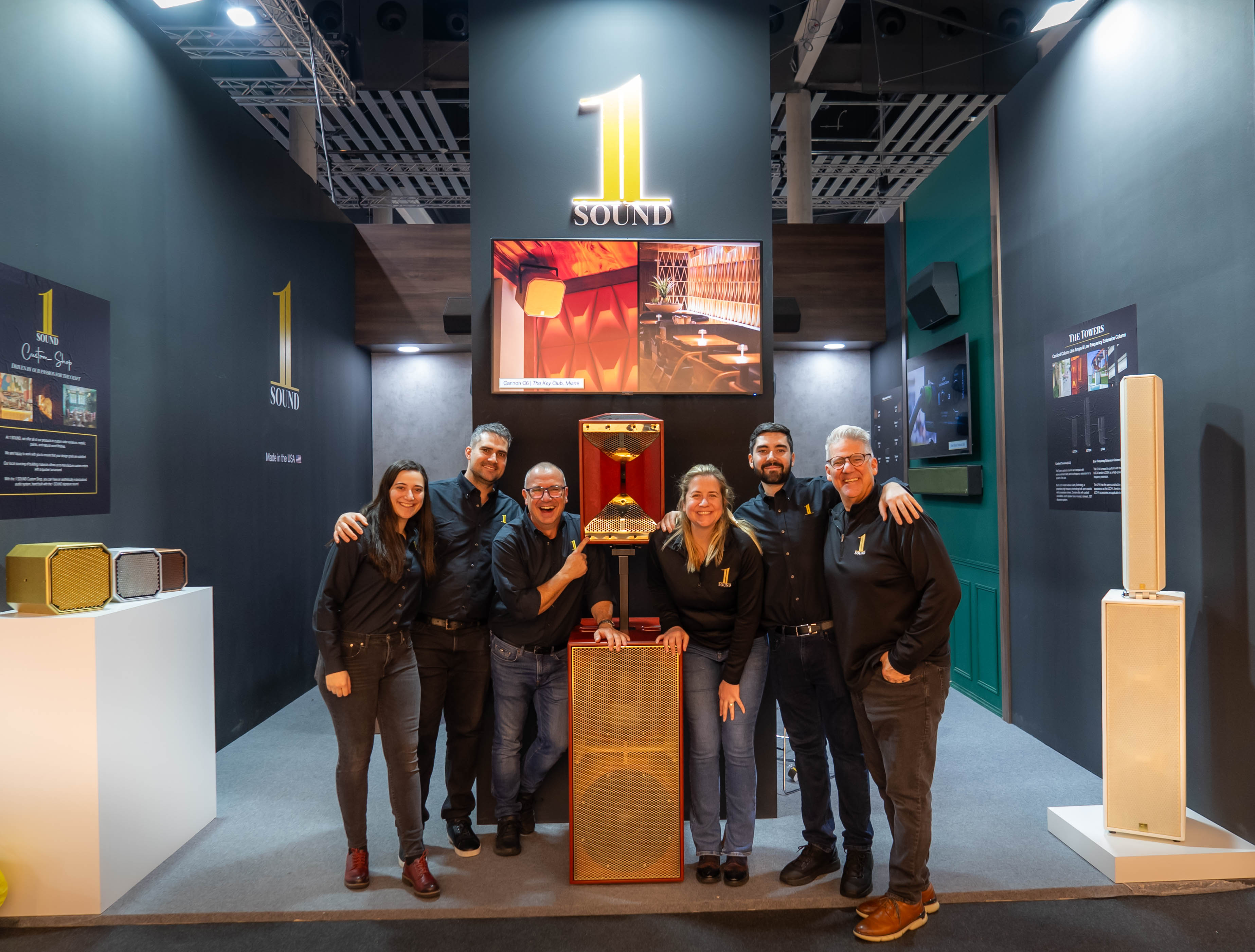 Creative Manner Design Lorem Ipsum Sit Amet Consectetur dipisi?